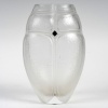 Vase "Scarabée" cristal blanc émaillé noir de Marie-Claude LALIQUE 