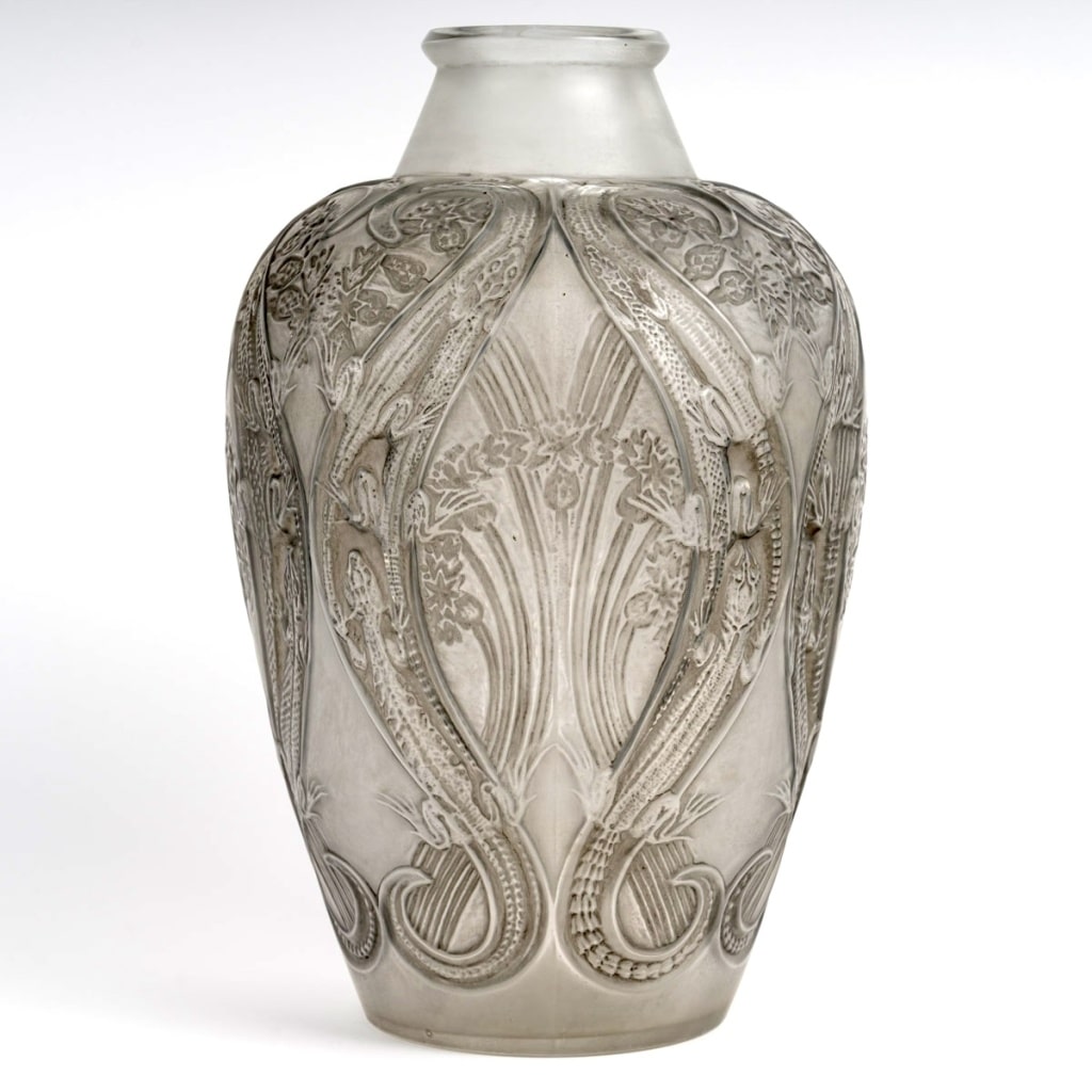 Vase « Lézards et Bluets » verre blanc patiné sépia de René LALIQUE 