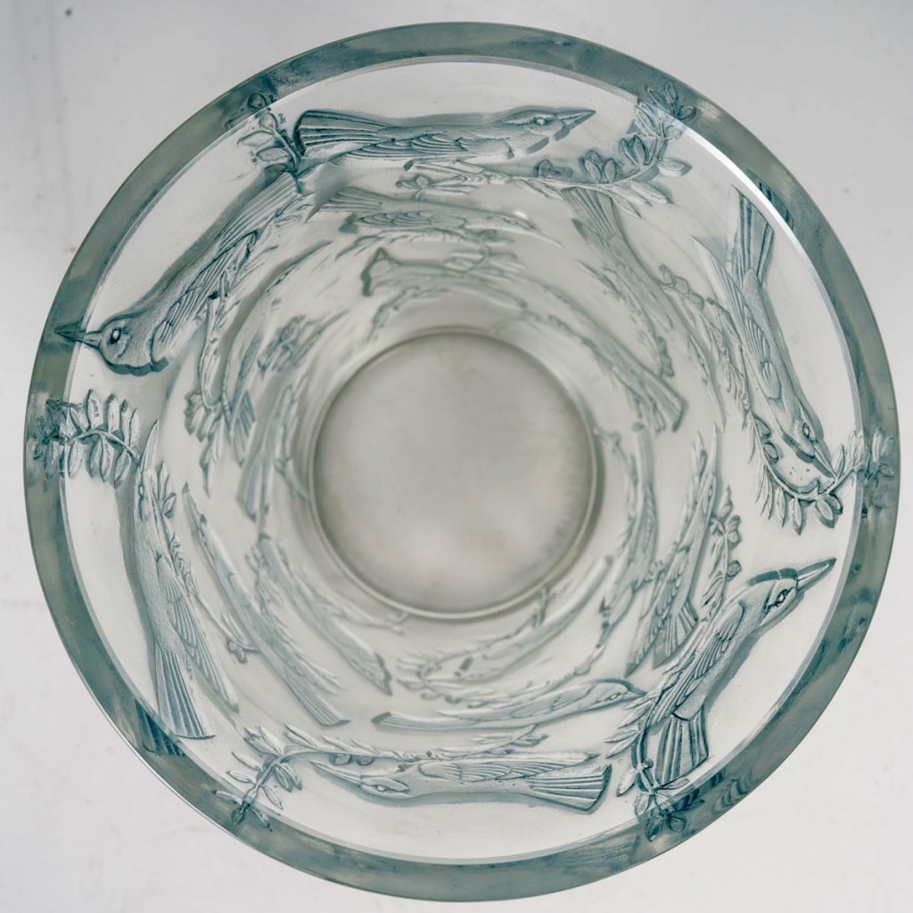 Vase "Grives" verre patiné bleu de René LALIQUE 