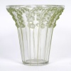 Vase "Muguet" verre blanc patiné vert de René LALIQUE 