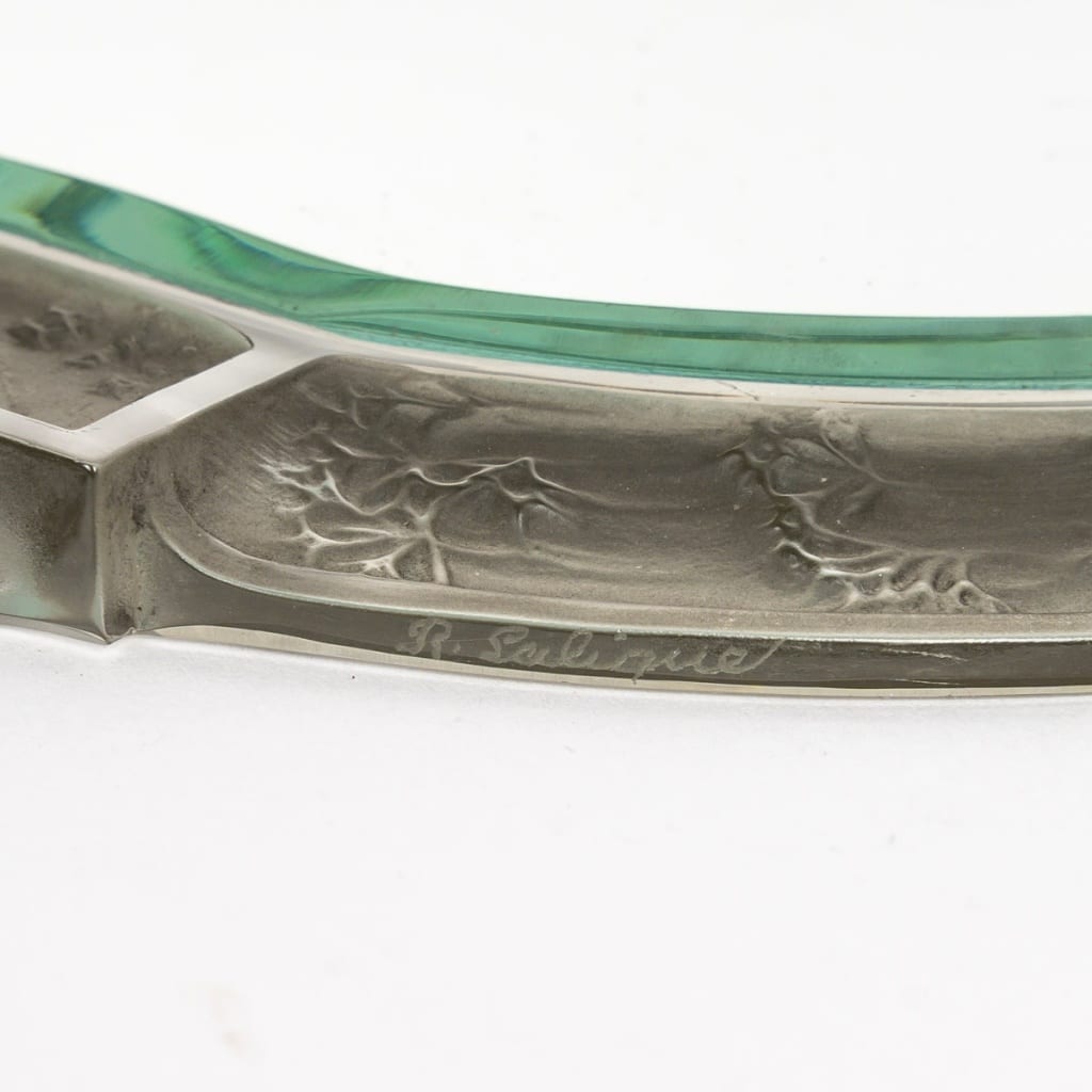 Miroir à Main "Narcisse Couché" verre blanc patiné gris de René LALIQUE 