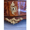 Commode estampillée IC Saunier bronzes auC courroné 