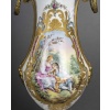 Paire de vases en porcelaine signés Château de Blois – XIXᵉ siècle 