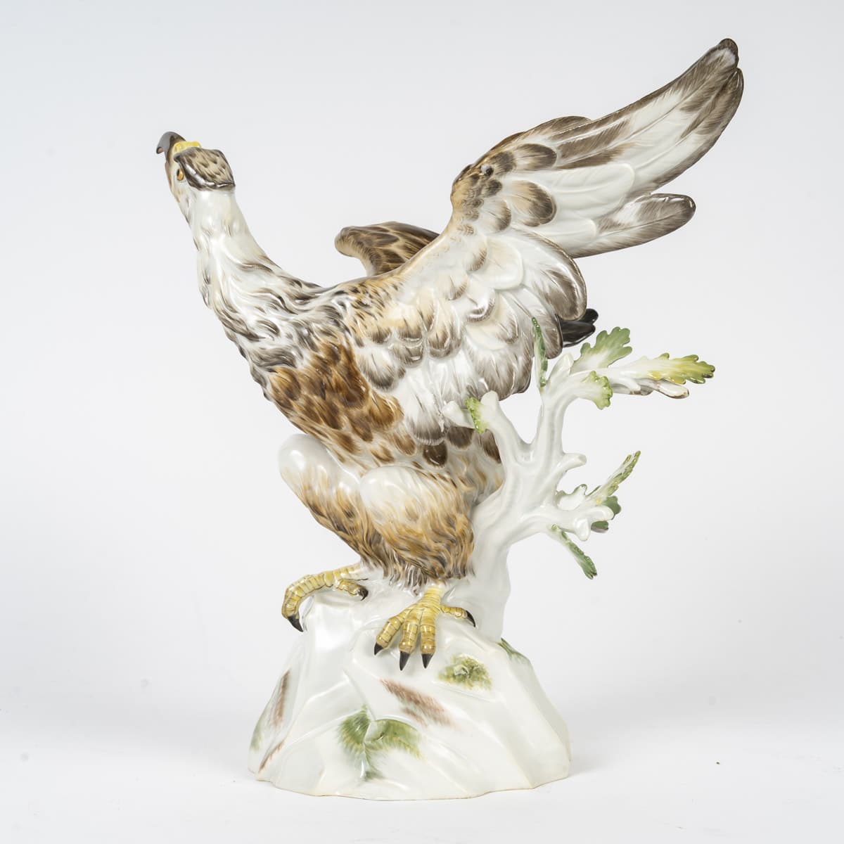 Magnificent porcelain eagle from the Meissen factory, 20th century. | Biron